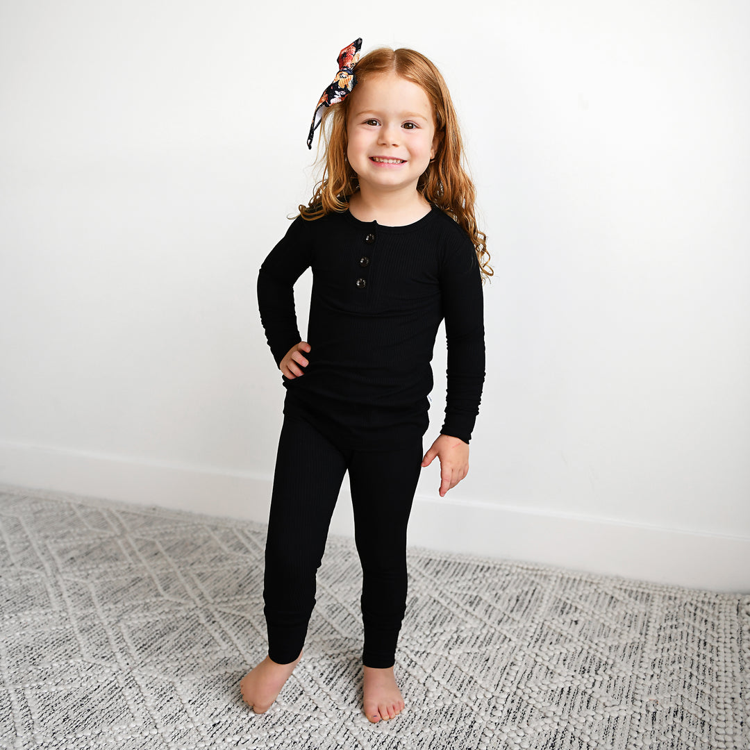 Onyx Ribbed TWO PIECE - Gigi and Max