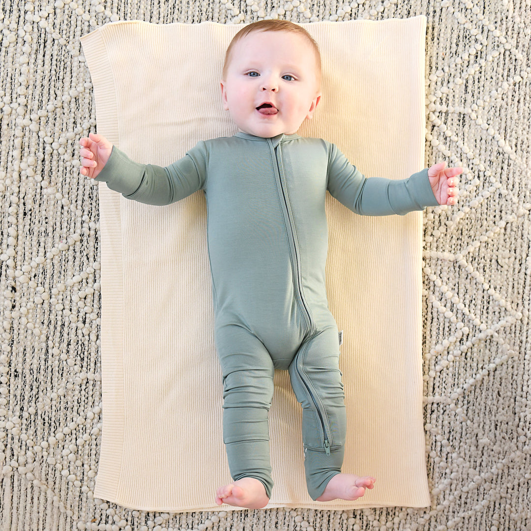 Oatmeal KNIT BLANKET - Gigi and Max