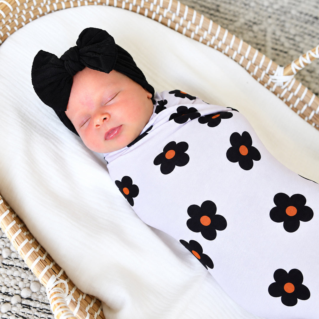 Lizzy SWADDLE - Gigi and Max