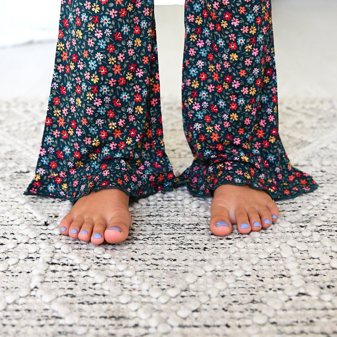 Isabelle KIDS RUFFLE LOUNGE SET - Gigi and Max