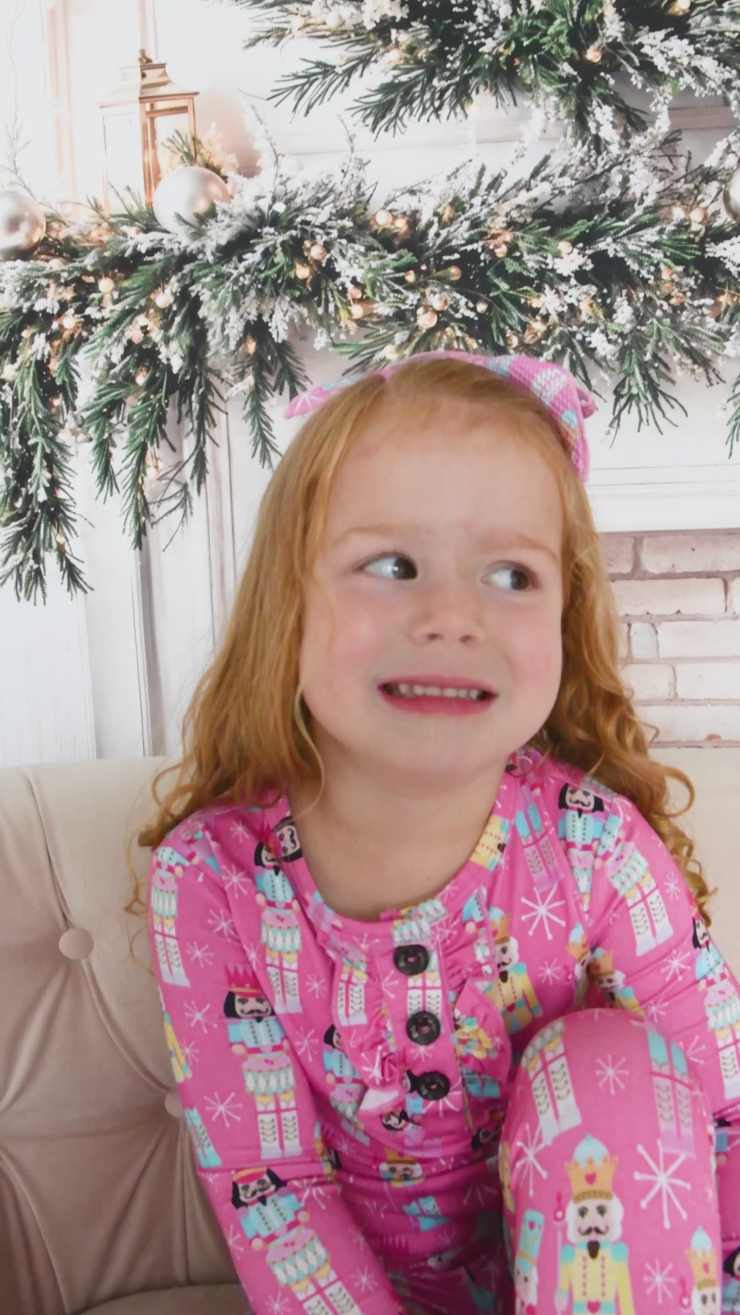 Nadia Nutcrackers CLIP BOW - Gigi and Max